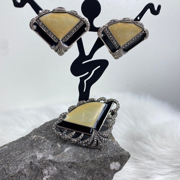 Unsigned AVON Faux Marcasite and Enamel Fan Demi Parure AVON 1990’s - Picture 2 of 6